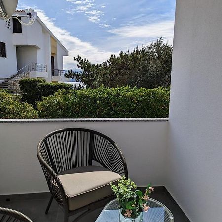 Kricin Sea Apartment 巴斯卡 外观 照片