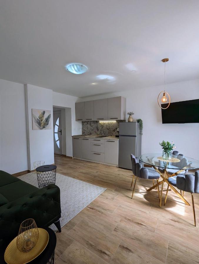 Kricin Sea Apartment 巴斯卡 外观 照片