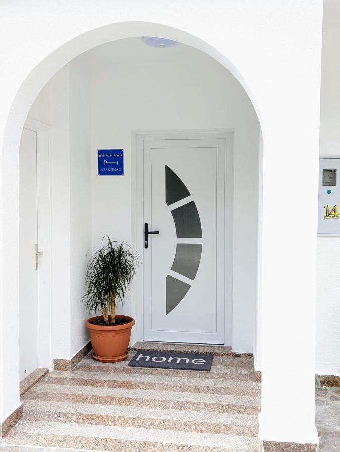 Kricin Sea Apartment 巴斯卡 外观 照片
